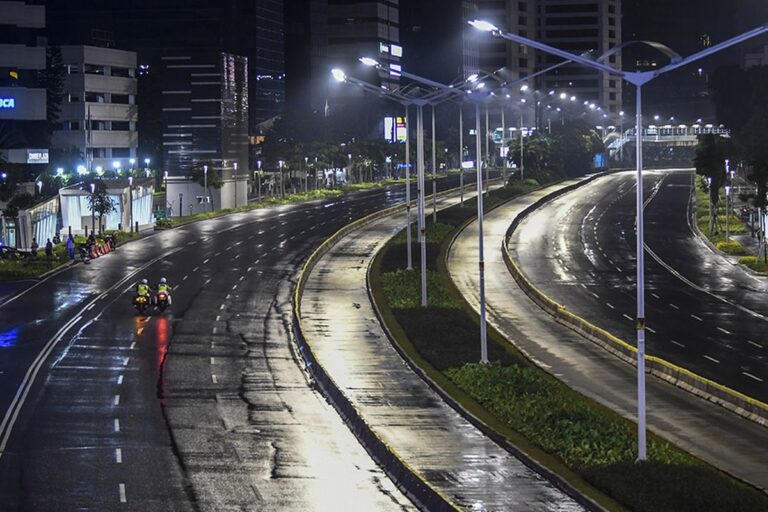 Uji Coba Car Free Night Jakarta Batal Digelar