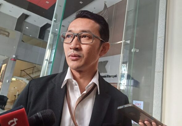KPK Tetapkan 4 Tersangka Gratifikasi Pengadaan Katalis di Pertamina
