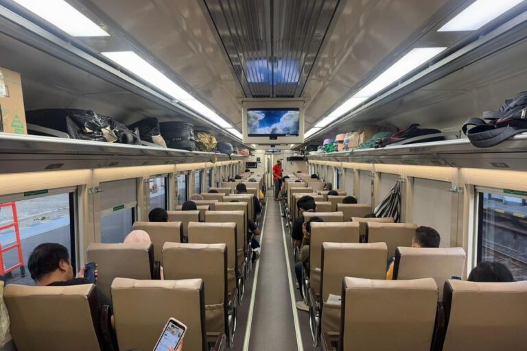 Dasar Hukum Dilarang Merokok di Kereta, Apa Saja Isinya?