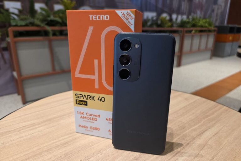 Unboxing Tecno Spark 40 Pro Plus, HP Rp 2 Jutaan, Ada 3 Aksesori "Langka"